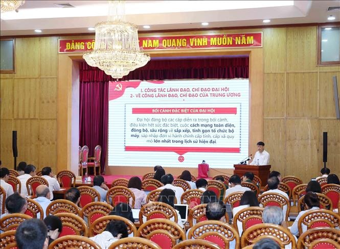 Đẩy mạnh tuyên truyền các nghị quyết quan trọng của Bộ Chính trị