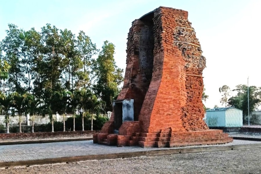 Khu tháp cổ nghìn năm tuổi... mưa lớn là ngập: Phương án bảo vệ ra sao?