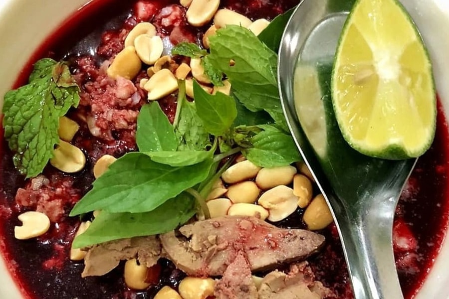 Món tiết canh của Việt Nam nằm trong Top 100 món ăn tệ nhất thế giới