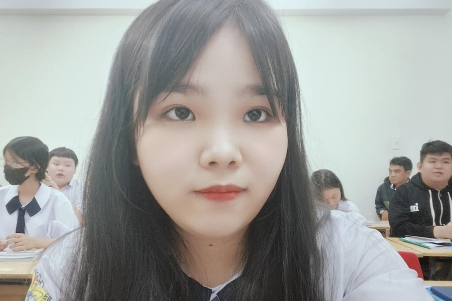 Trở thành nữ sinh lớp 6 ở tuổi 22