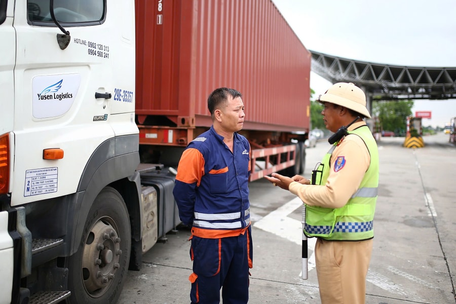 Đề xuất giảm thời gian chờ kiểm tra kiến thức để lấy điểm bằng lái xe