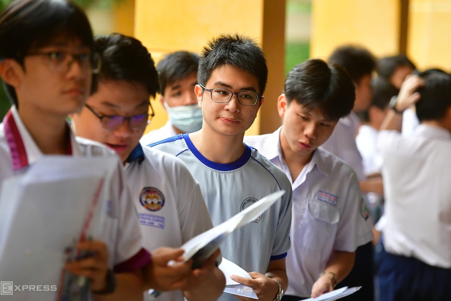 Bộ Giáo dục: Thi tốt nghiệp THPT sớm để giảm áp lực, tốn kém