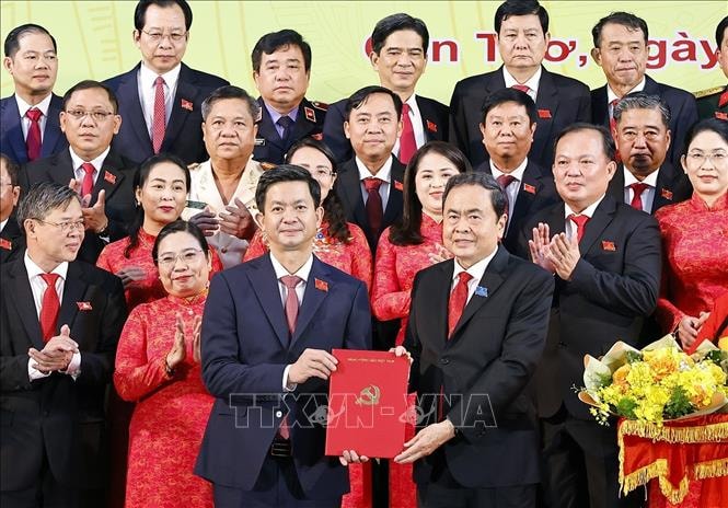 Đồng chí Lê Quang Tùng giữ chức Bí thư Thành ủy Cần Thơ