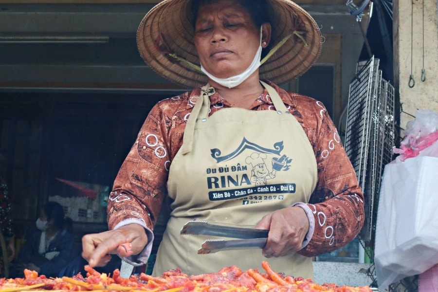 Món gỏi giúp cả xóm làm giàu ở miền Tây, hút khách tới biên giới ăn thử