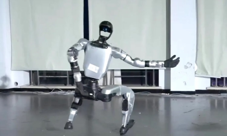 Chế độ phản trọng lực giúp robot chịu mọi đòn tấn công