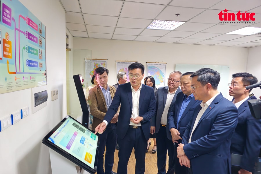 Hà Nội mở đường ứng dụng khoa học công nghệ phục vụ người dân