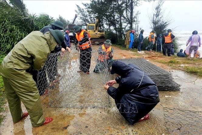 Tiến sĩ Hoàng Phúc Lâm: Từ 4-5 giờ sáng ngày 29/9 là thời điểm nguy hiểm nhất về gió và mưa do tác động của bão số 10