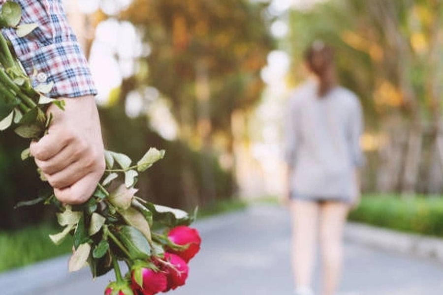 Chuyện tình cô gái “bán hoa”