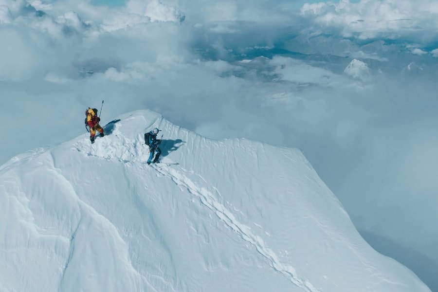 16 tiếng vượt "vùng tử thần", chàng trai Ba Lan lập kỳ tích ở đỉnh Everest