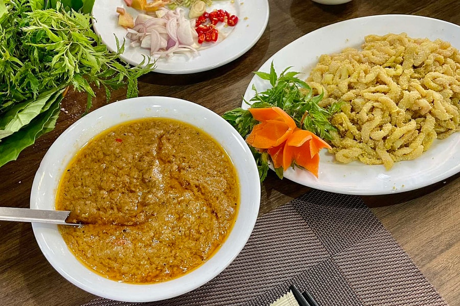 Gỏi cá nhệch là đặc sản của tỉnh nào?