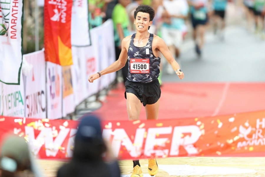 Huỳnh Anh Khôi phá kỷ lục cá nhân tại HDBank Green Marathon