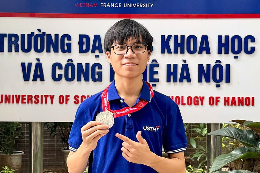 Nam sinh ẵm hai giải cao nhất ở Olympic Toán, Sinh học toàn quốc