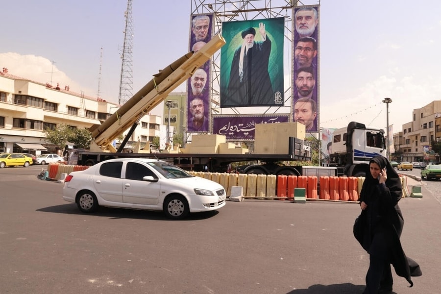 LHQ tái áp đặt lệnh trừng phạt, tiền Iran mất giá kỷ lục