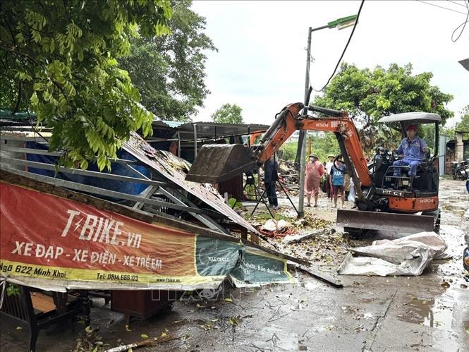 Hà Nội giải tỏa lấn chiếm khu vực 'Ao cá Bác Hồ' ở phường Vĩnh Tuy