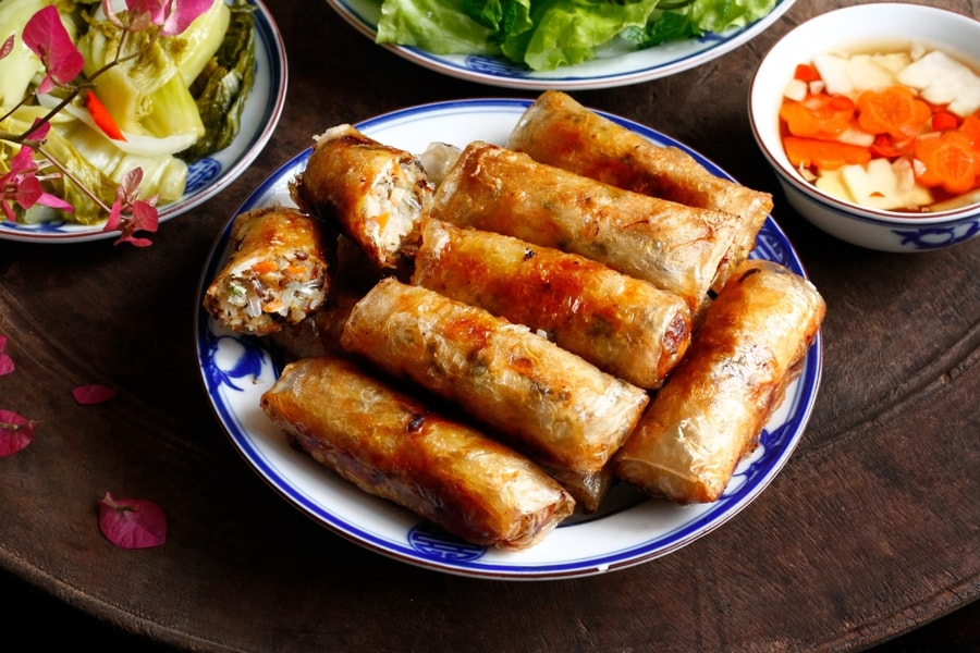 Vì sao chiên nem bị vỡ nhân?