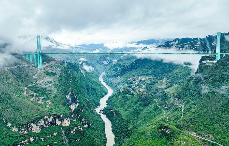 Cây cầu cao nhất thế giới ở Trung Quốc được xây như thế nào