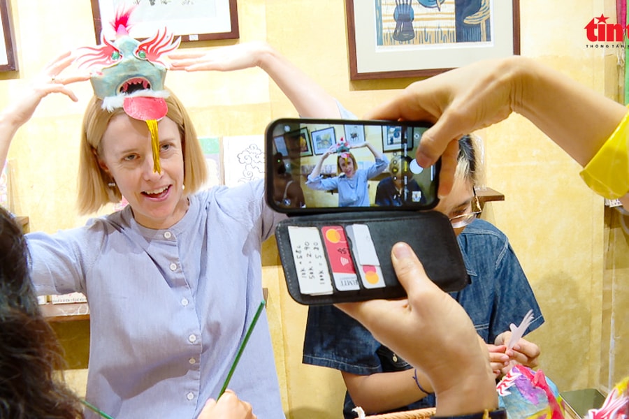 Lưu giữ Trung thu truyền thống, lan tỏa sức sống di sản đến với giới trẻ