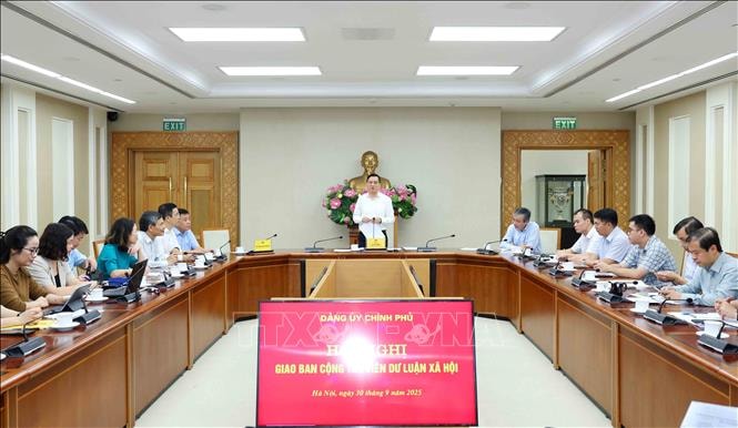 Hội nghị giao ban cộng tác viên dư luận xã hội Đảng ủy Chính phủ