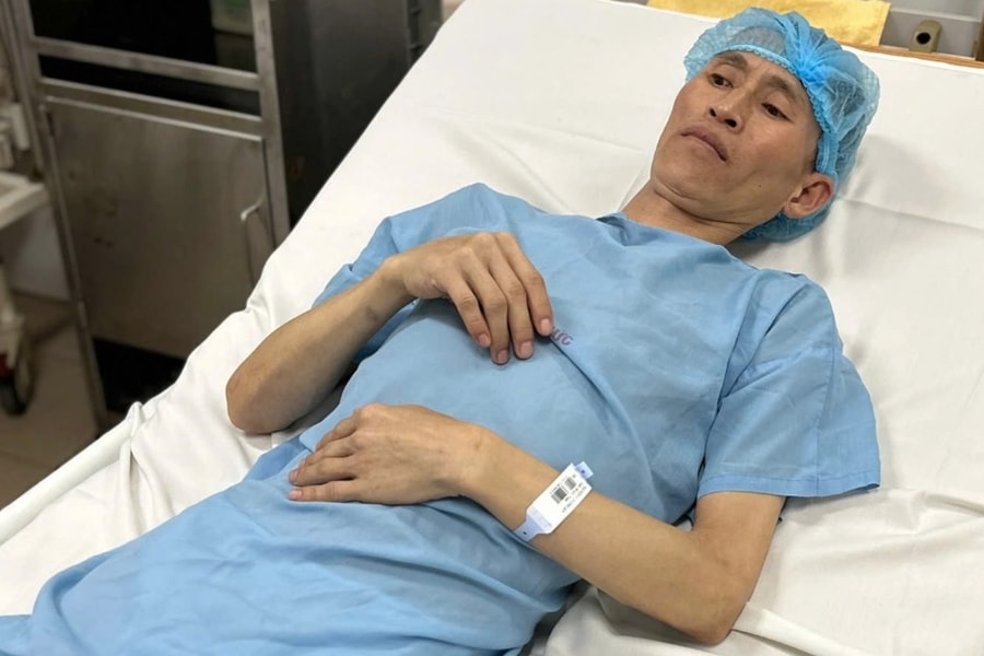 Bác sĩ kêu gọi giúp đỡ người cha “gà trống nuôi con” mắc bệnh hiểm