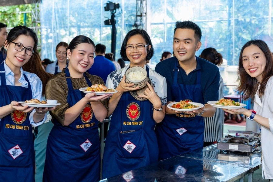Từ đường phố đến trung tâm thương mại, ẩm thực Thái Lan “hớp hồn” du khách