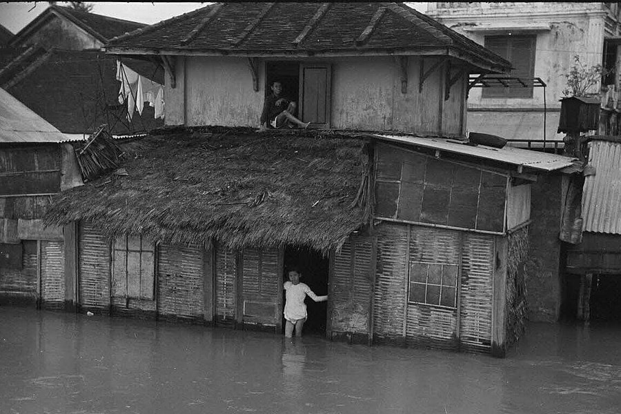 Cảnh nước lũ bủa vây Huế hơn 70 năm trước