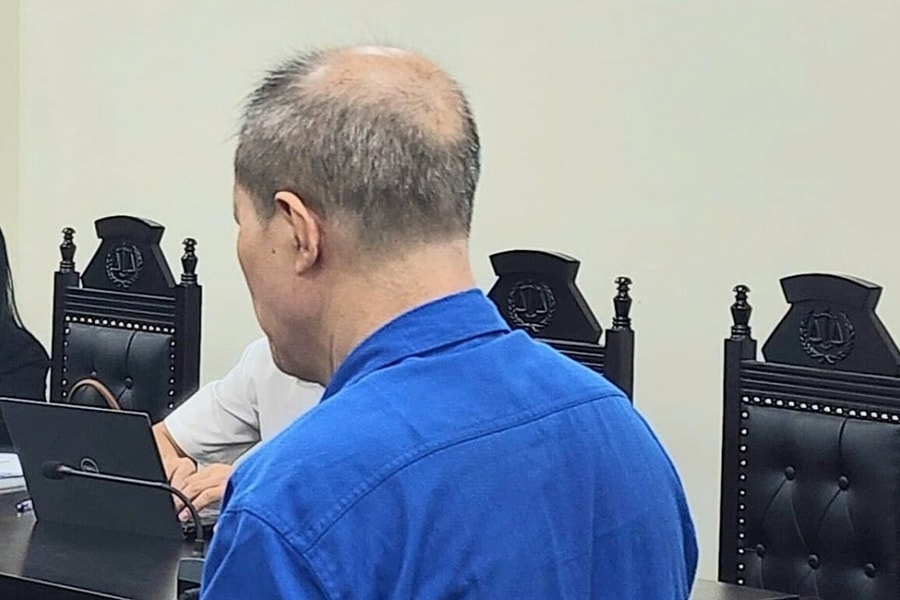 Có người tình trẻ, ông lão 65 tuổi đầu độc vợ