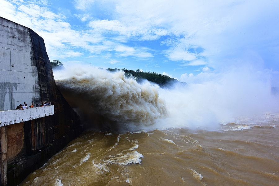 6 thủy điện lớn đang xả lũ