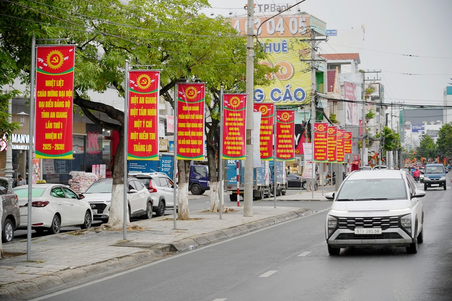 Tiến tới Đại hội XIV của Đảng: Khơi dậy khát vọng phát triển, xây dựng An Giang trở thành tỉnh phát triển khá vào năm 2030