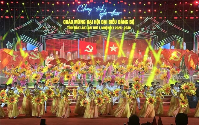 Khơi dậy khát vọng xây dựng Đắk Lắk tươi đẹp, giàu mạnh