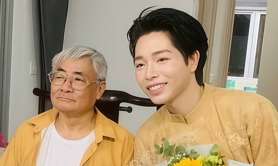 Ca sĩ Đức Phúc tri ân nhà thơ Nguyễn Duy