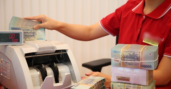 Lãi suất gửi tiết kiệm thấp, ngân hàng "quay xe" huy động vốn qua kênh trái phiếu