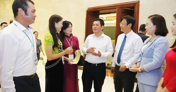 Đối thoại với nông dân: Bộ trưởng Bộ Công Thương nhắn nhủ qua thời "rau 2 luống, lợn 2 chuồng"