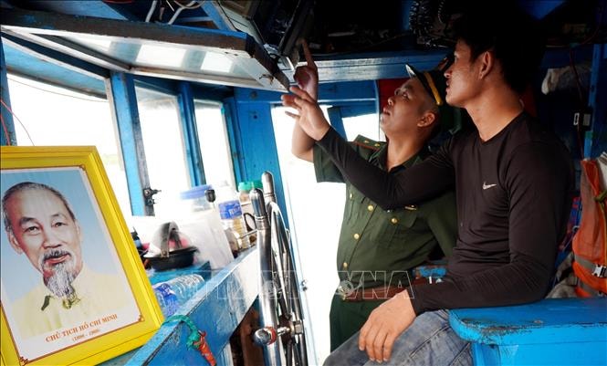 Tuyên truyền, xử lý nghiêm tàu cá khai thác hải sản bất hợp pháp