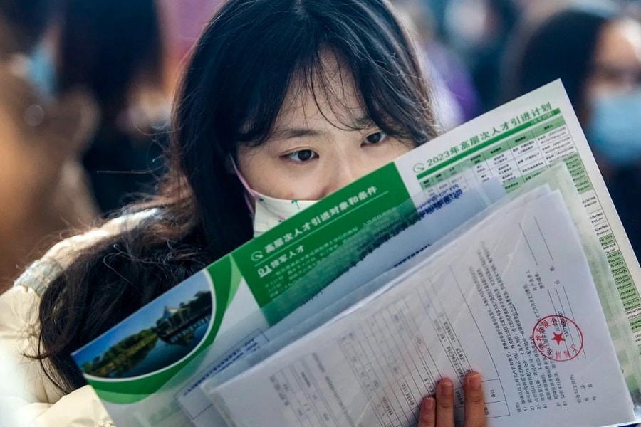 Cầm bằng tiến sĩ đi xin việc, sau 2 tháng vẫn thất nghiệp