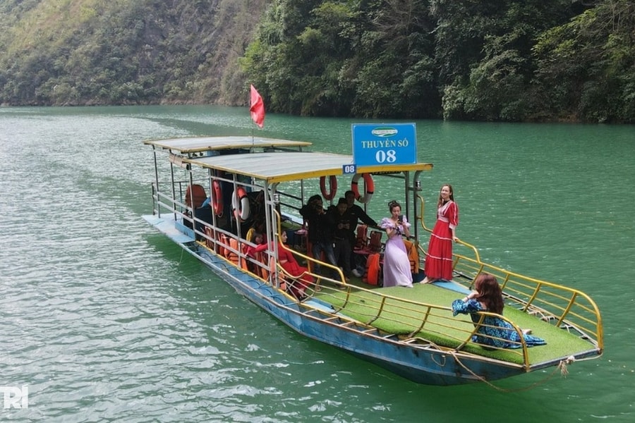 Đường xuống sông Nho Quế vẫn sạt lở: Tour thuyền tạm dừng, khách tiếc nuối