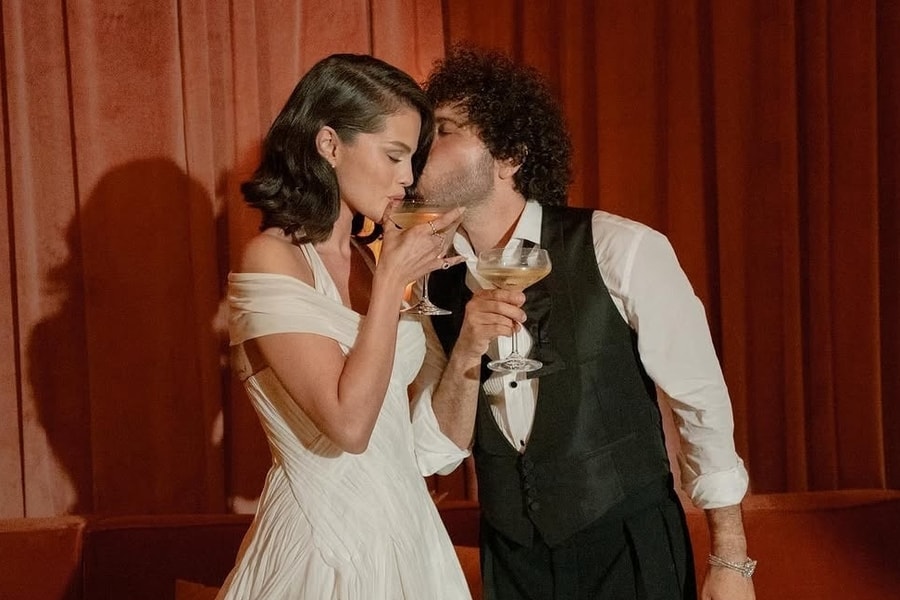 Trang sức cưới triệu USD của Selena Gomez