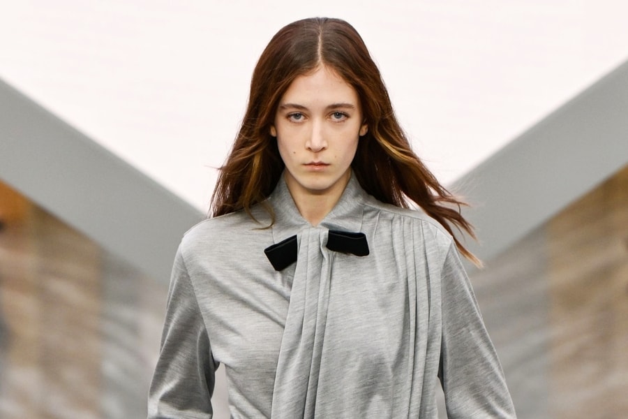 Con gái Nicole Kidman catwalk cho show Dior