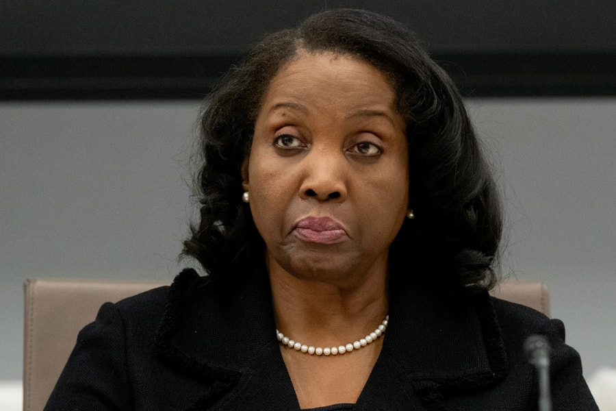 Tòa Tối cao Mỹ cho phép bà Lisa Cook tiếp tục giữ chức thống đốc