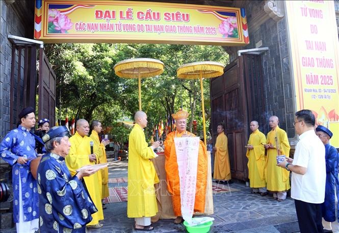 Đại lễ cầu siêu các nạn nhân tử vong do tai nạn giao thông