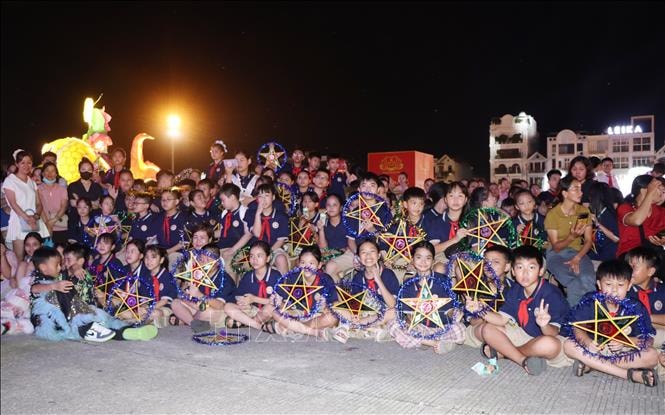 Niềm vui trọn vẹn trong ngày Tết thiếu nhi truyền thống