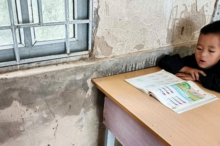 Điểm trường Huổi Quang 1, bếp ăn tạm bợ, chỗ ngủ lạnh lưng