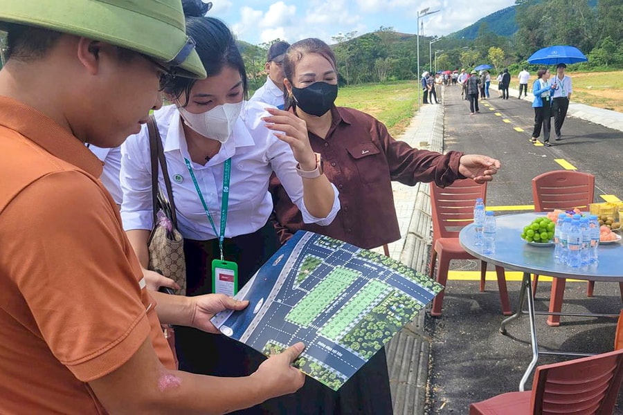 Doanh nghiệp bị phạt hơn nửa tỷ đồng vì tạo 'dự án ảo' tại vùng sốt đất