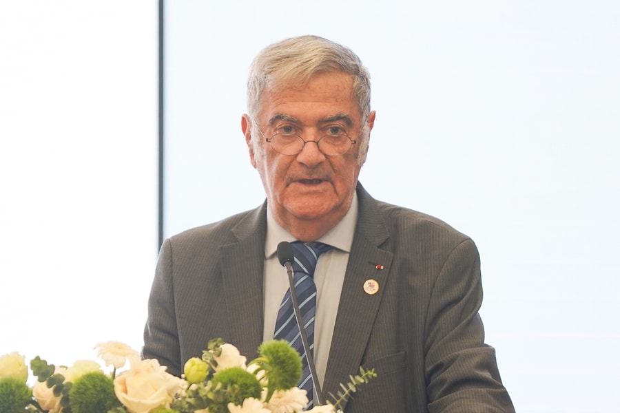 Giáo sư giải Nobel: Nghiên cứu cơ bản là nền tảng cho các công nghệ tương lai