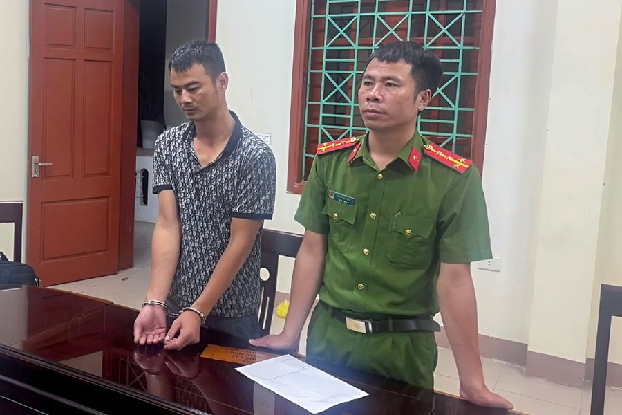 Người đánh tài xế xe buýt, bắt quỳ giữa đường bị tạm giữ