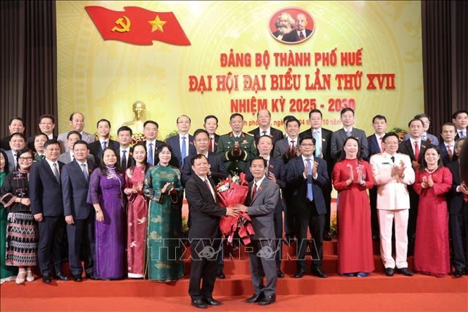 Bế mạc Đại hội đại biểu Đảng bộ thành phố Huế lần thứ XVII