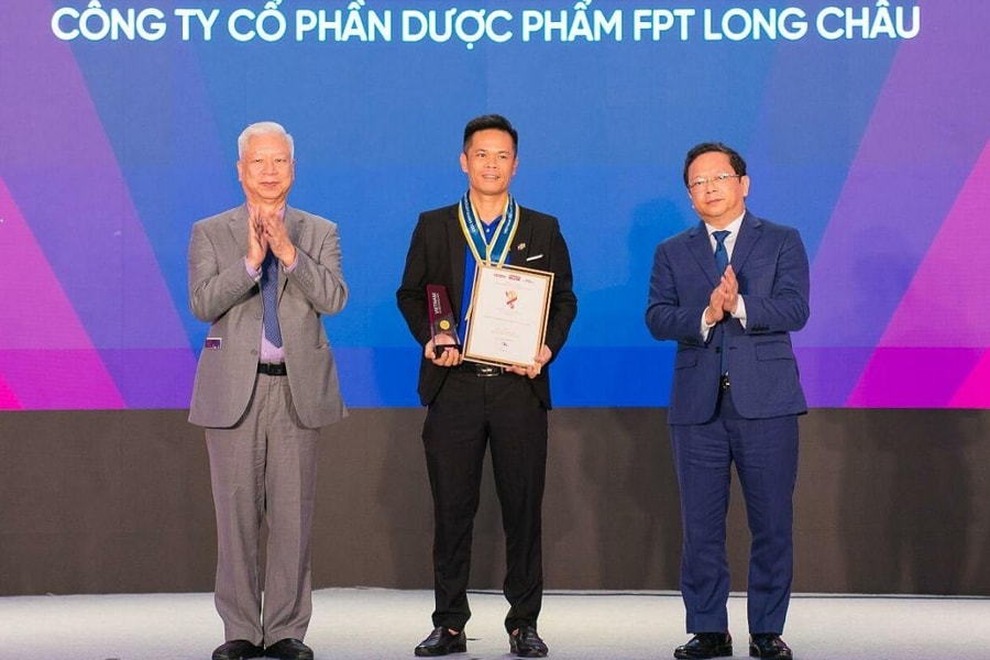 Long Châu được vinh danh 'Top 10 thương hiệu tăng trưởng ấn tượng'