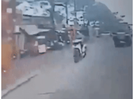 Nghi nổ khí gas, 4 người bị thương