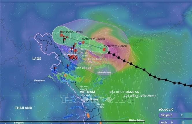 Bão số 11 đã đi vào Bắc vịnh Bắc Bộ, trung du Bắc Bộ có nơi mưa rất to trên 400mm