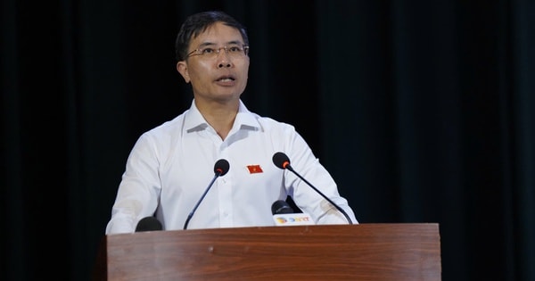 Chủ tịch Đà Nẵng: "Ở đâu công việc bị chậm, một là do tác phong của cán bộ, hai là năng lực"