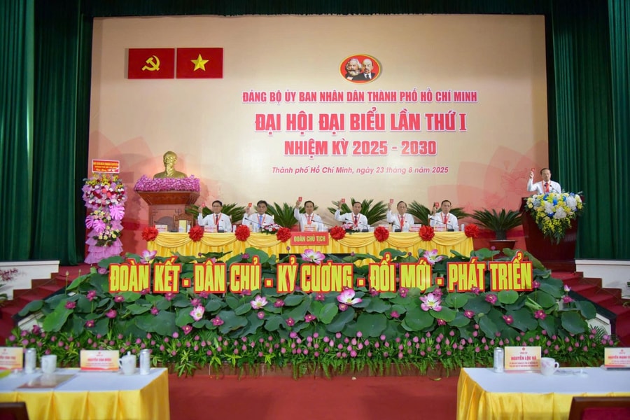 TP Hồ Chí Minh: Không nhận hoa và quà tặng chúc mừng Đại hội Đảng bộ